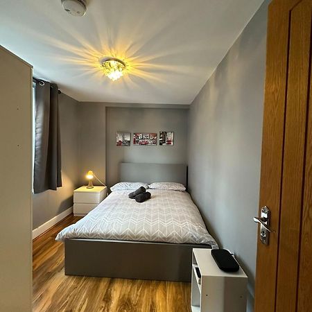 Lovely 2 Bedrooms Apartment Londra Dış mekan fotoğraf