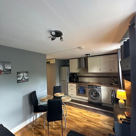 Lovely 2 Bedrooms Apartment Londra Dış mekan fotoğraf