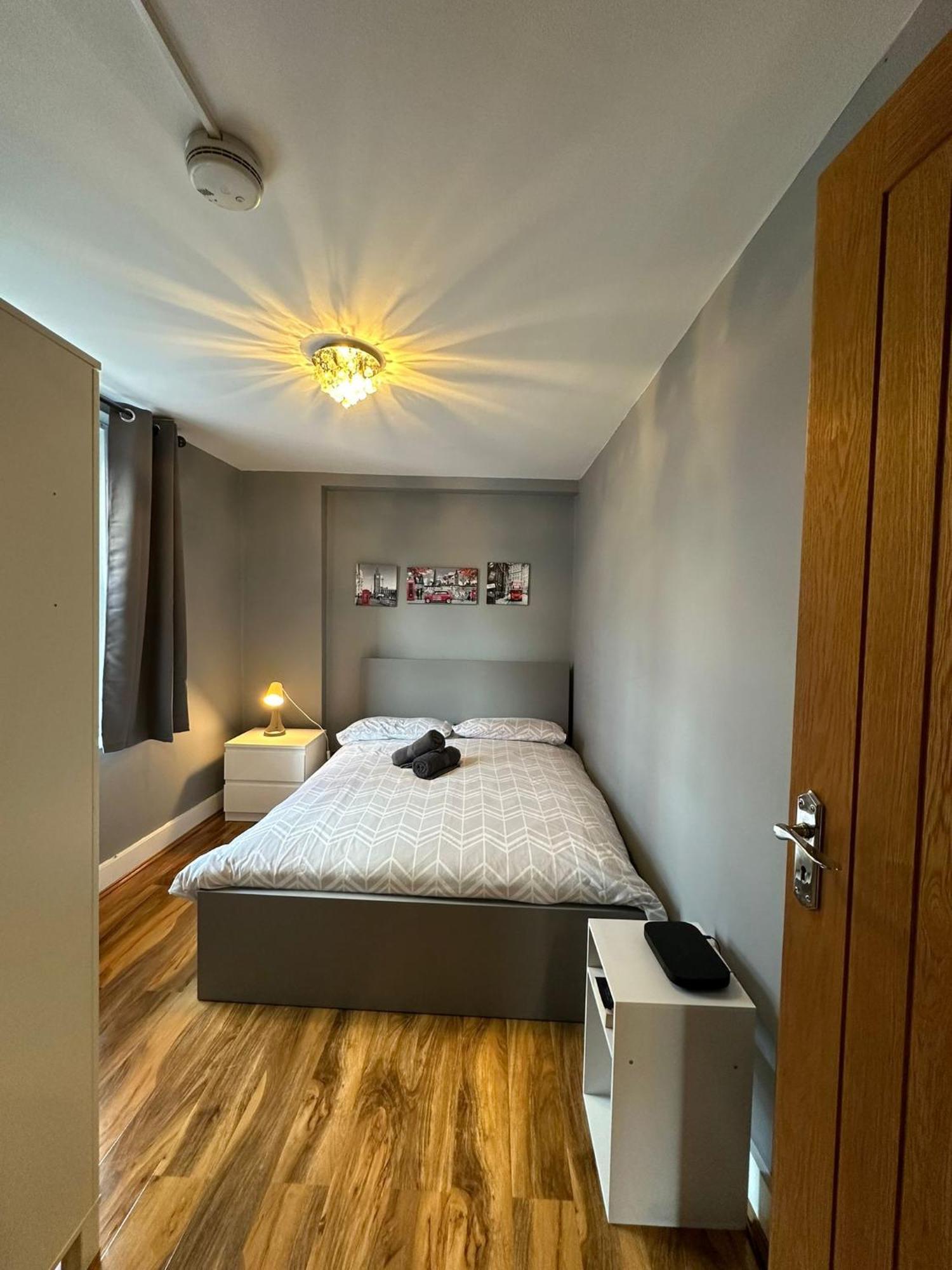 Lovely 2 Bedrooms Apartment Londra Dış mekan fotoğraf
