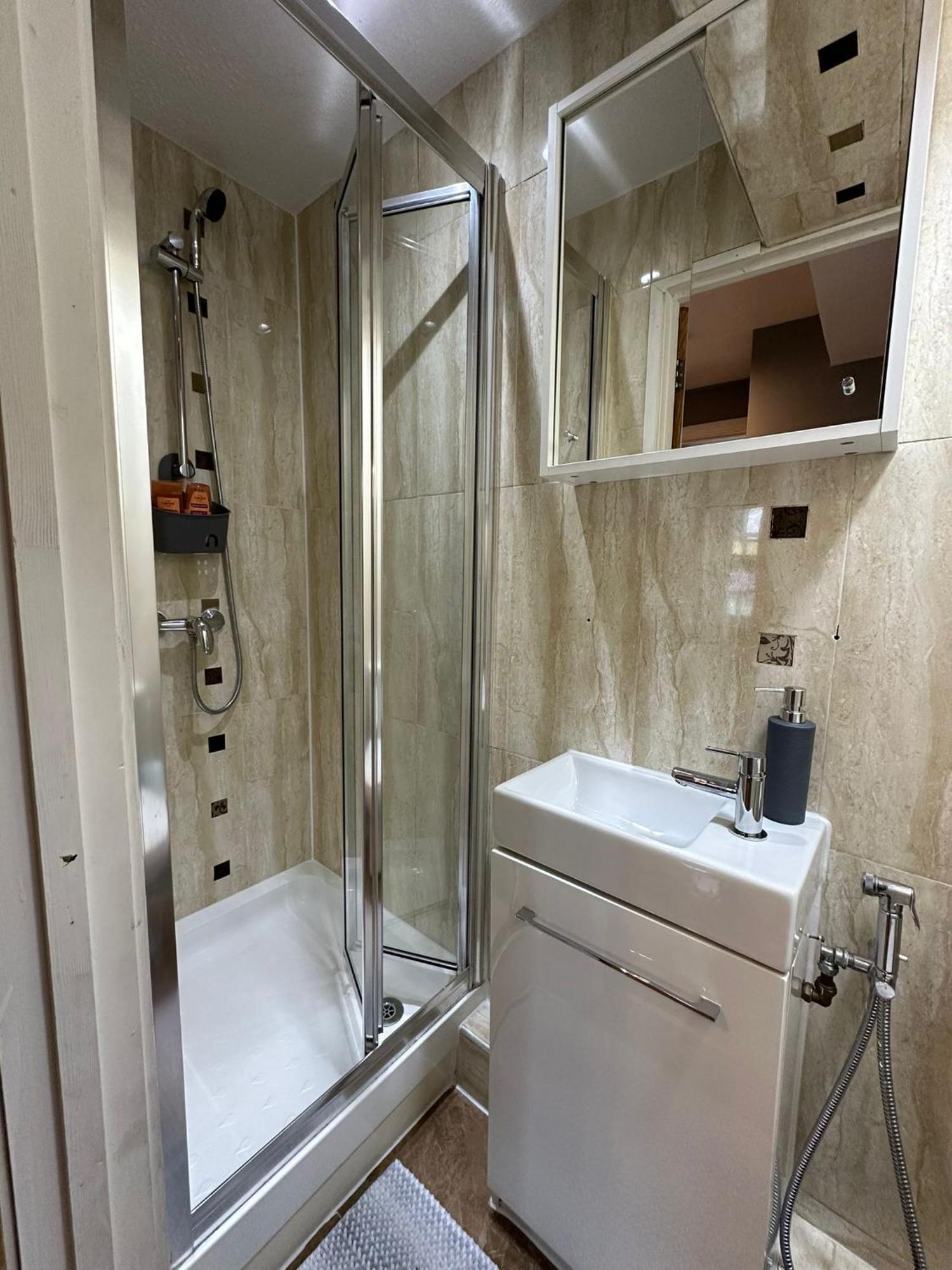 Lovely 2 Bedrooms Apartment Londra Dış mekan fotoğraf